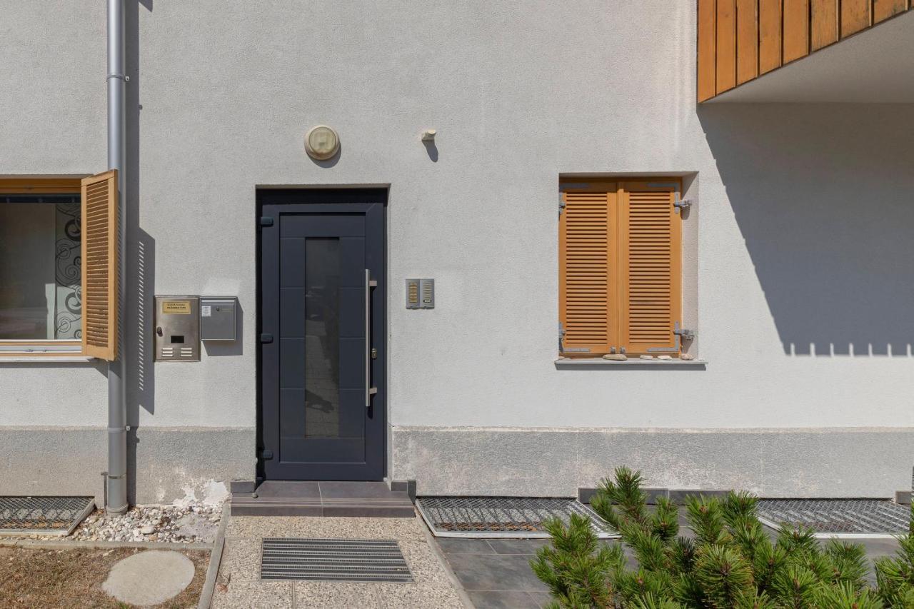 Sunee Apartment Kranjska Gora Bagian luar foto