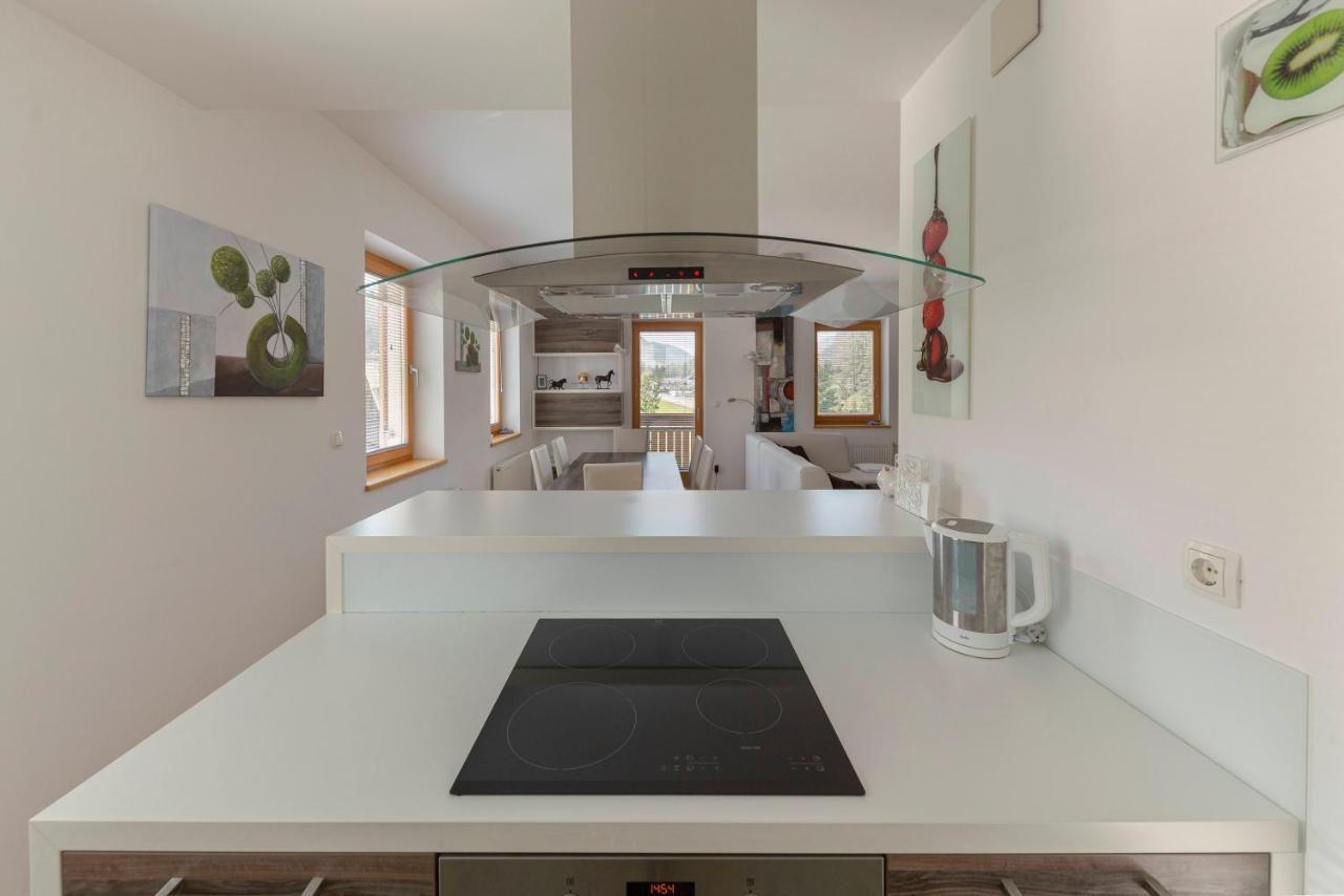 Sunee Apartment Kranjska Gora Bagian luar foto