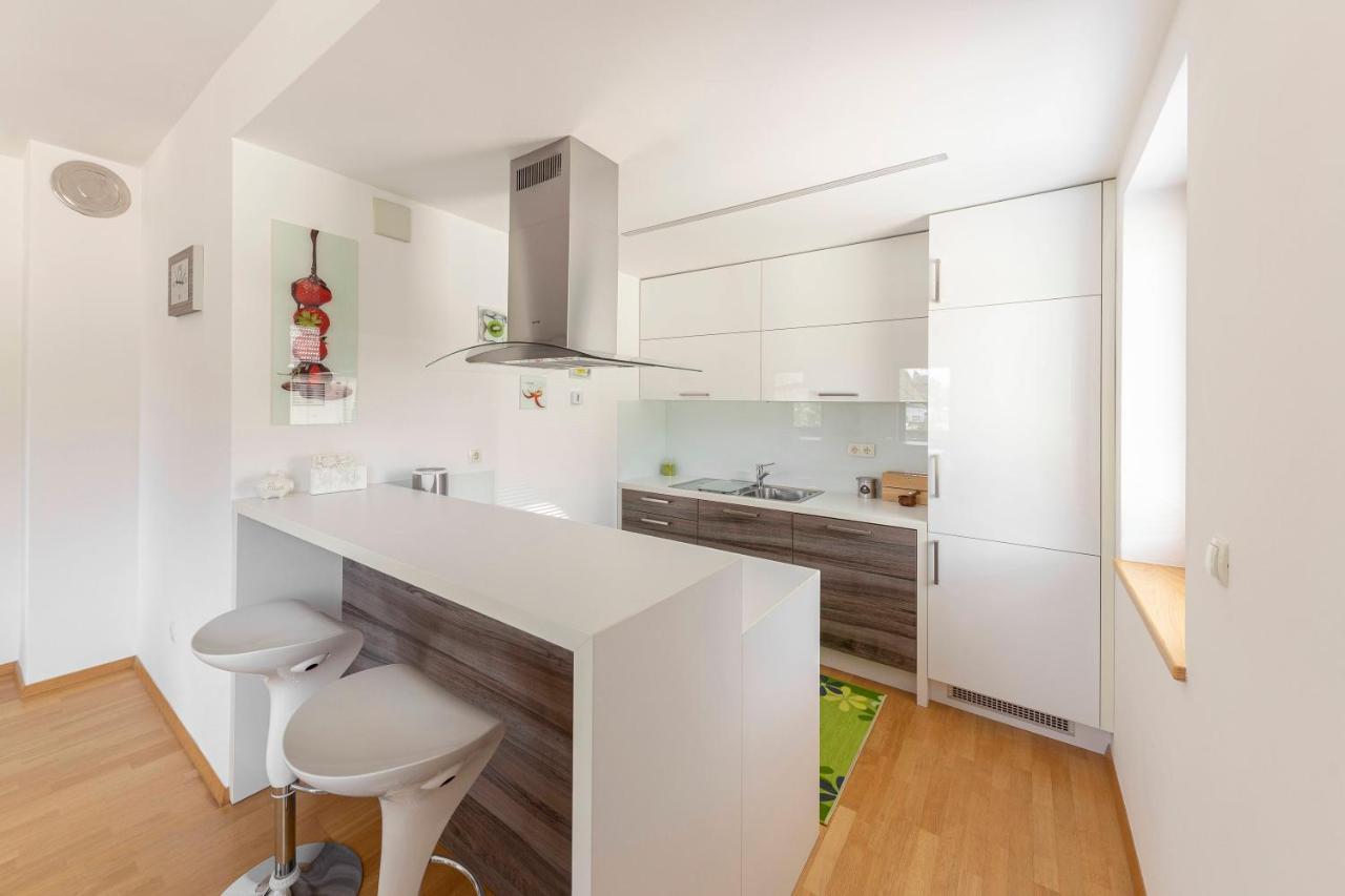 Sunee Apartment Kranjska Gora Bagian luar foto